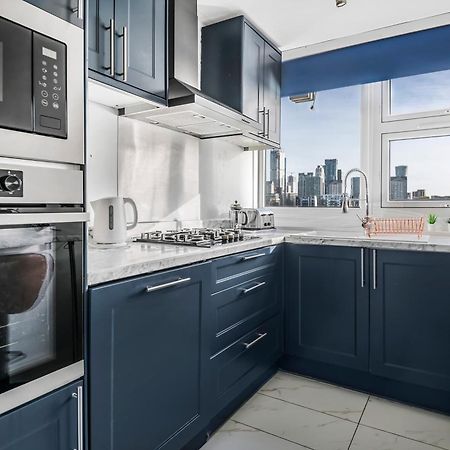 Stunning Massive Bedroom +Direct Thames River View Londen Buitenkant foto
